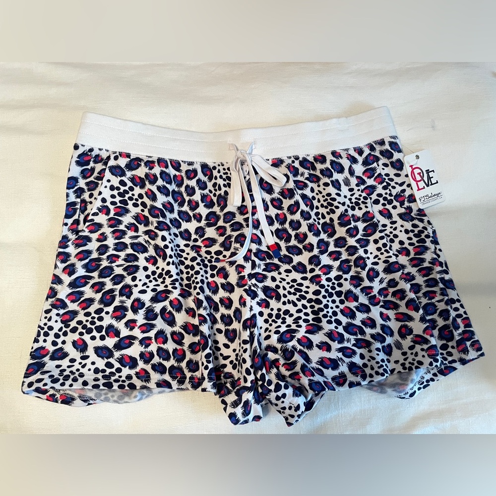 NWT! PJ Salvage Love RDTLSX white leopard print 1x shorts. Drawstring, pockets.